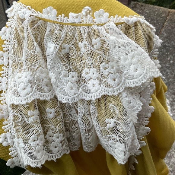 Beauty Ballet design gold cotton stretch victorian poet cream lace ruffles Med. - Picture 8 of 14